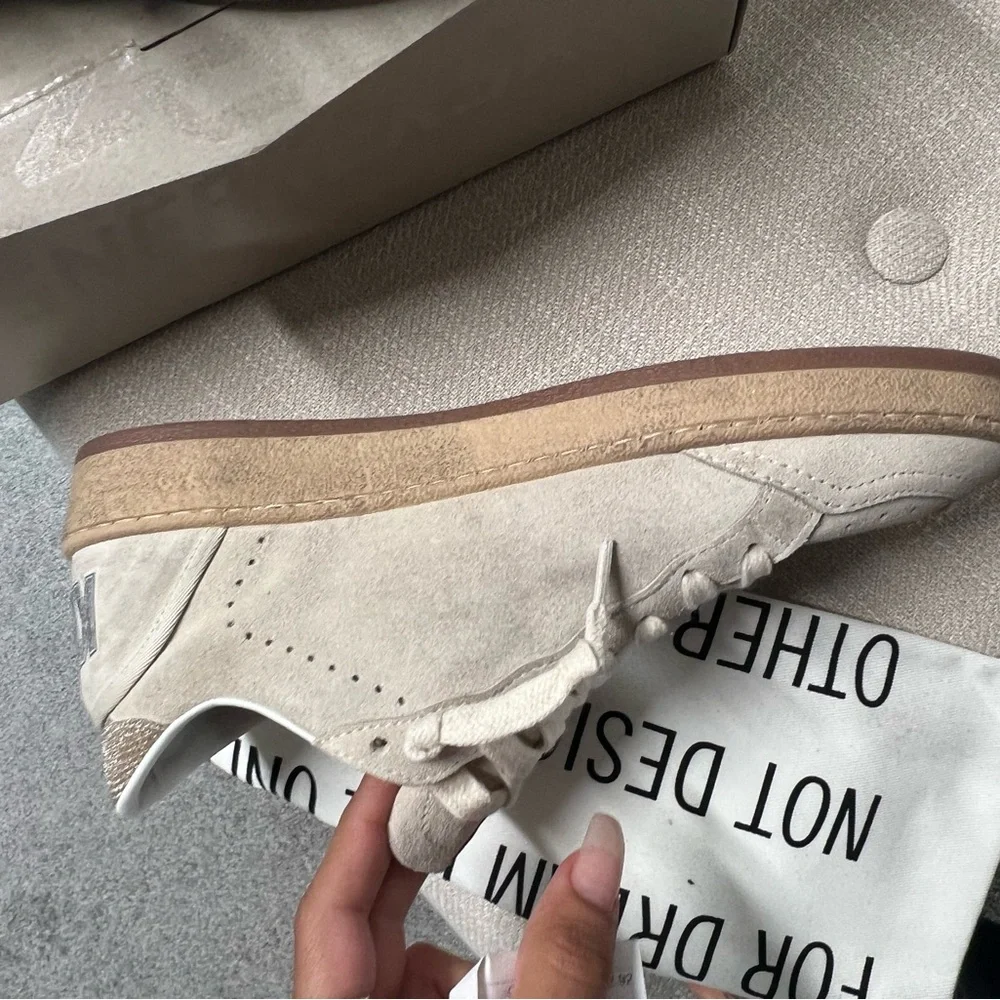 Golden Goose Tan Sneakers Low-Top Leather Suede - Picture 4 of 10